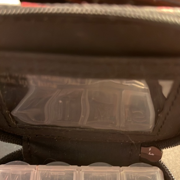 Cute zipper case to hold medications - Picture 4 of 6